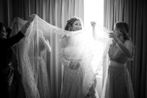 A bride and her bridesmaids are getting ready for their New York wedding.