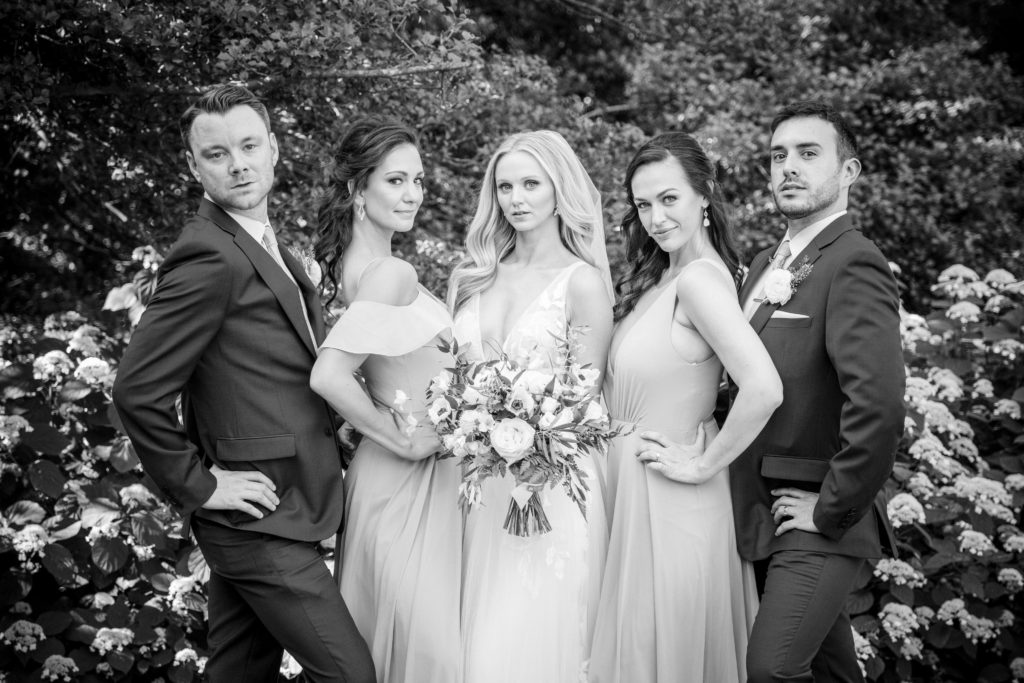 unique wedding day posed family photos