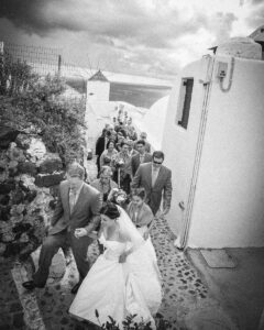 destination weddings in Santorini in the streets ()